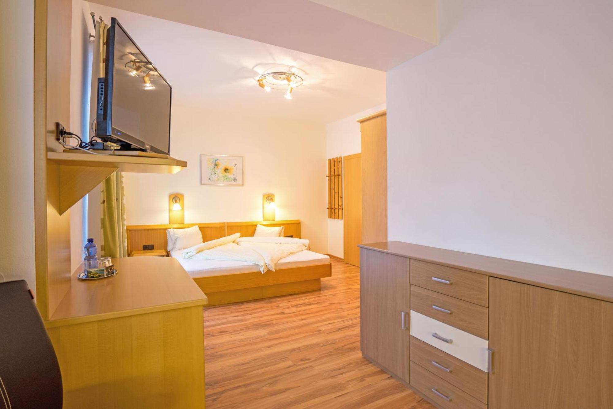 Haus Stampfer Hotel Weissensee Szoba fotó